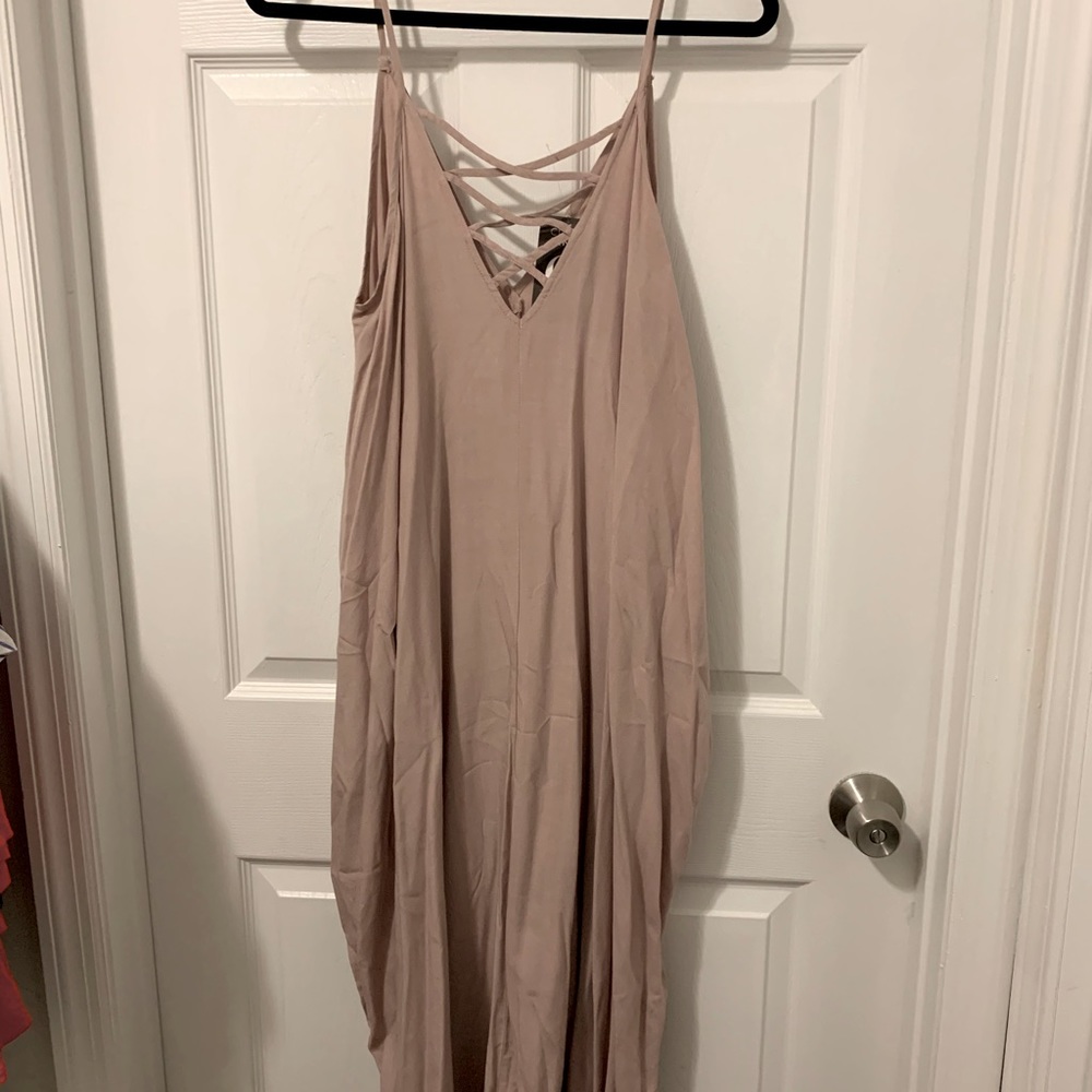 Maxi dress with pockets
